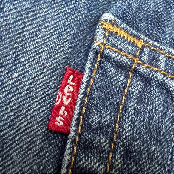 Levi’s 501 Original Fit High Rise Women’s Shorts Size 28 Medium Wash - Picture 6 of 12